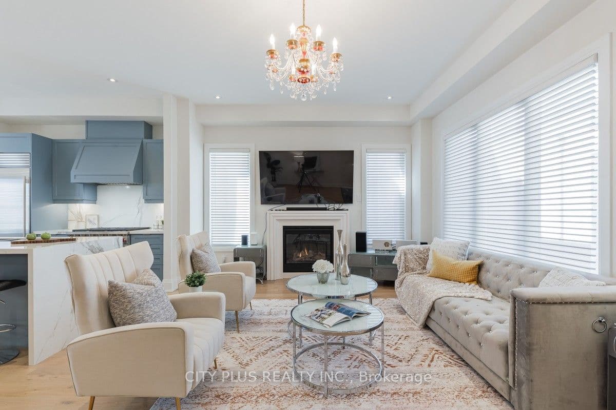 9398 Bayview Avenue, Richmond Hill, ON L4C 4Z2