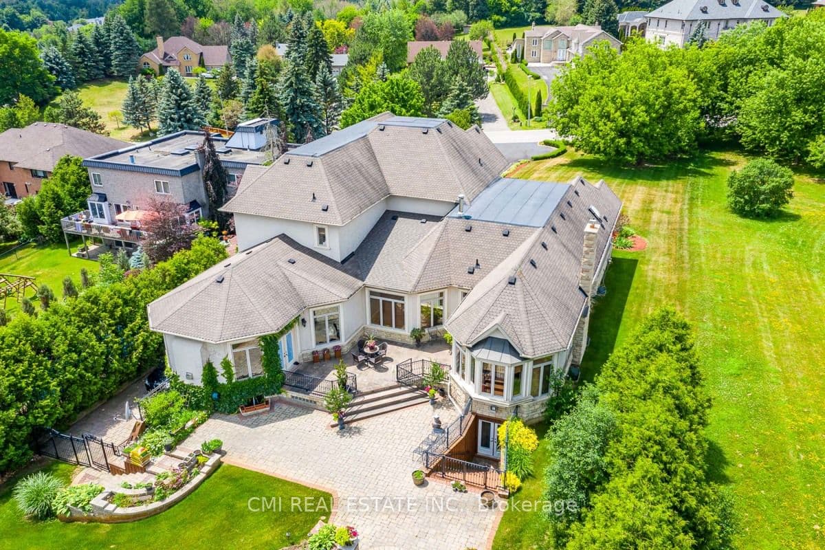 776 Woodland Acres Crescent, Vaughan, ON L6A 1G2