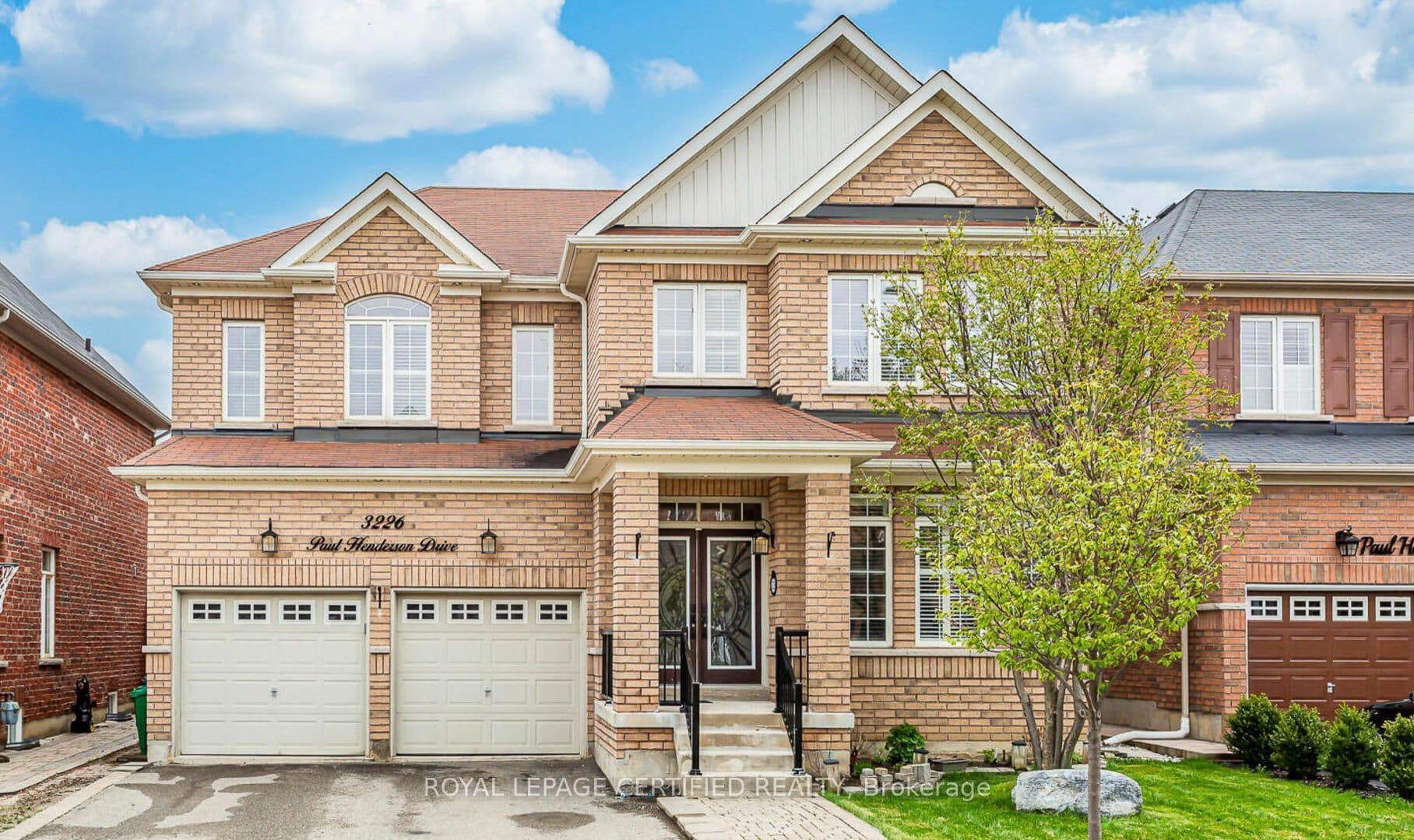 3226 Paul Henderson Drive, Mississauga, ON L5M 0H3