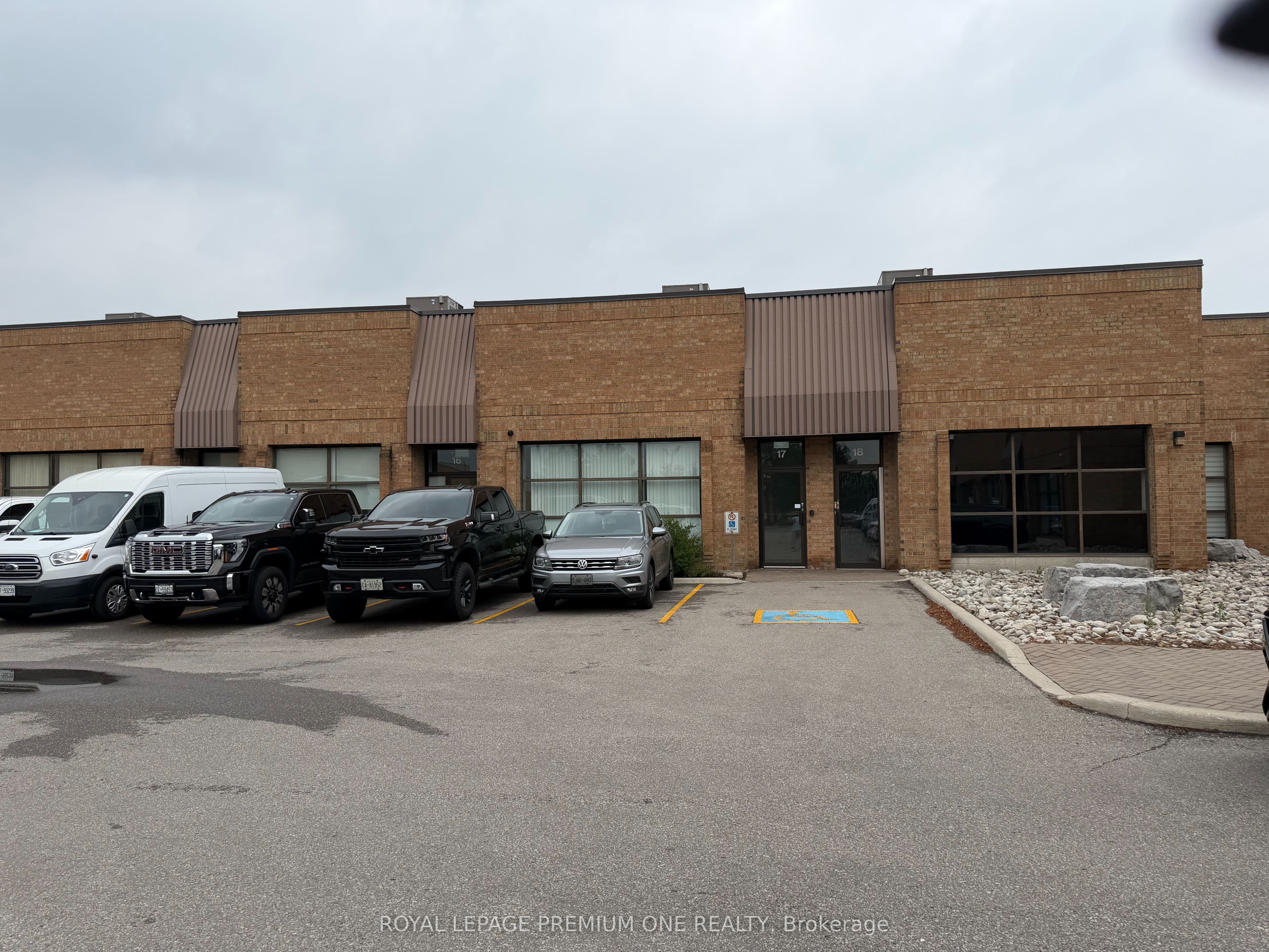 71 Marycroft Avenue 17, Vaughan, ON L4L 5Y6