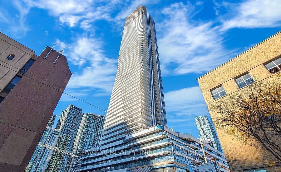 28 Freeland Street 1104, Toronto, ON M5E 0E3