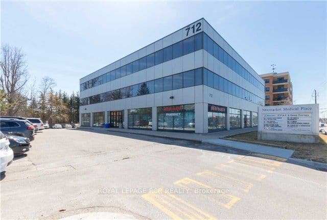 712 Davis Drive 207, Newmarket, ON L3Y 8C3