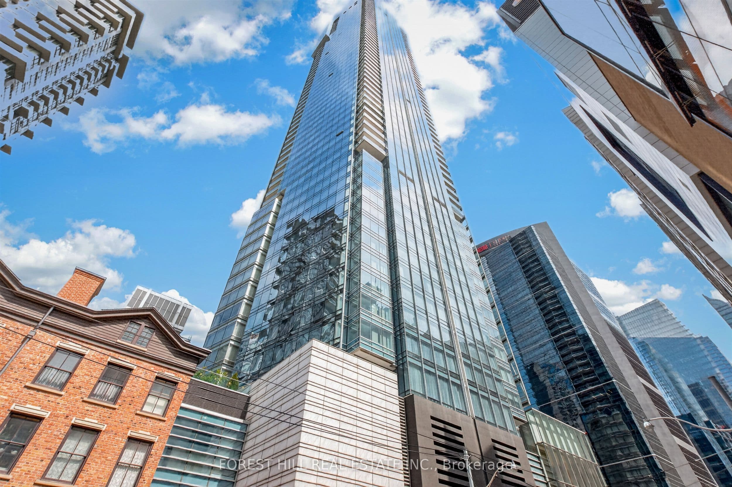 180 University Avenue 2305, Toronto, ON M5H 0A2