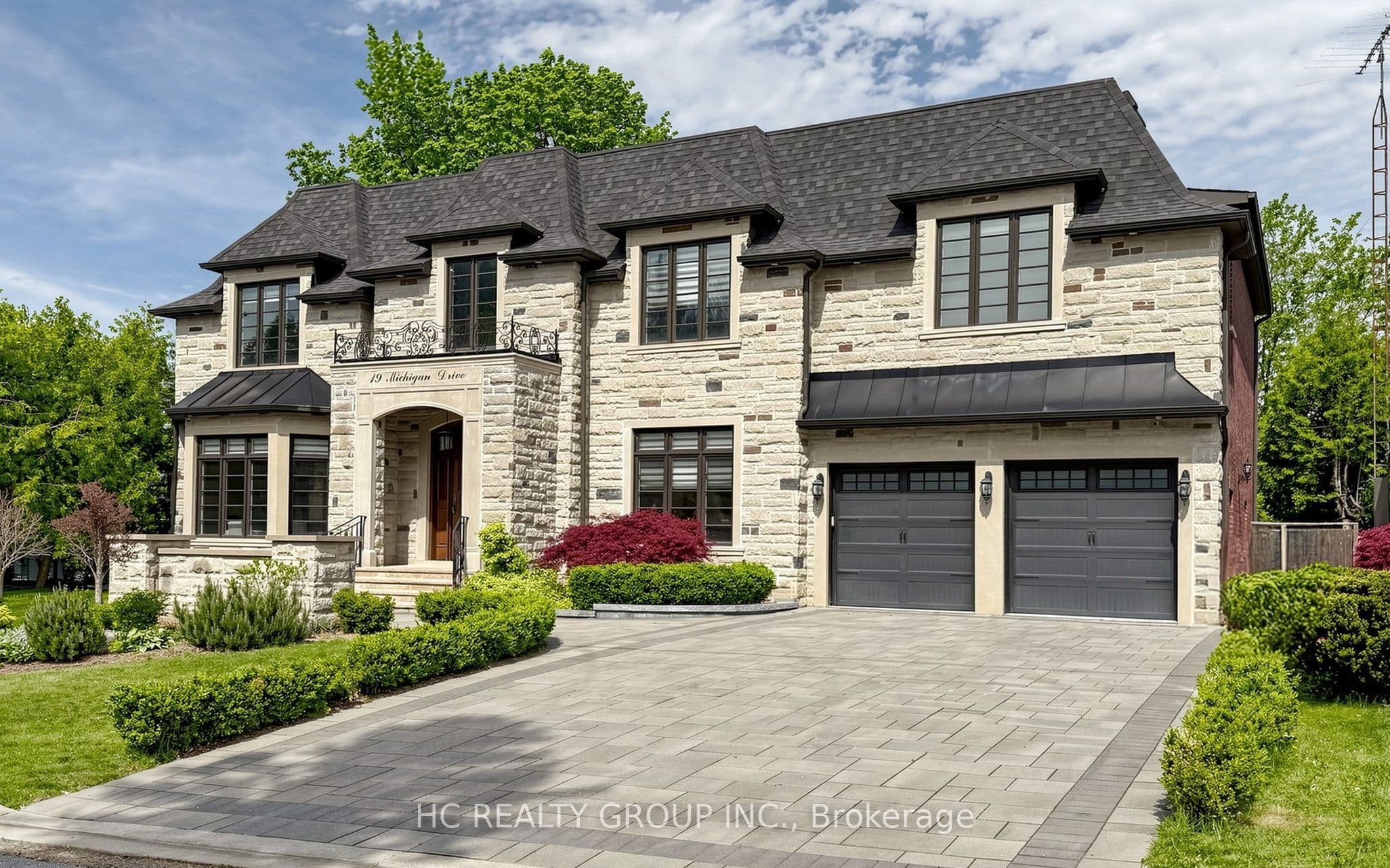 19 Michigan Drive, Toronto, ON M2M 3H9